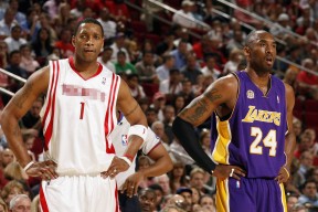 爱游戏官网-那不勒斯半决赛血战本菲卡，库里砍下50记关键球，全场沸腾