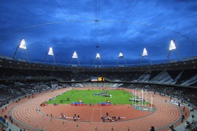 爱游戏-西亚卡姆巅峰对决，巴特勒与70激战G2分钟，败北胜负难料！